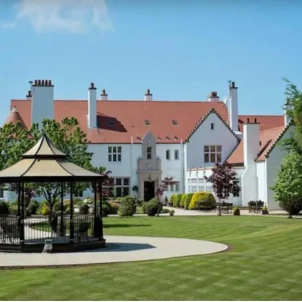 Lochgreen House Hotel & Spa, готель у місті Loans