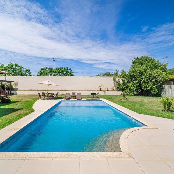 Casa c/ piscina privativa prox. à Rua das Pedras