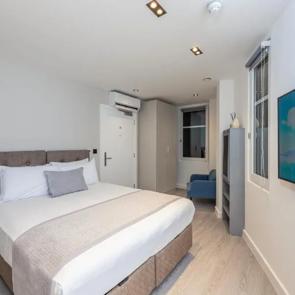 Diff-Rent Living, hotel di Harrow