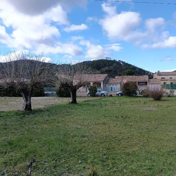 Saint Ambroix Cévennes Gard Ardèche pavillon 6 personnes, tout commerces à pieds – hotel w mieście Saint-Ambroix