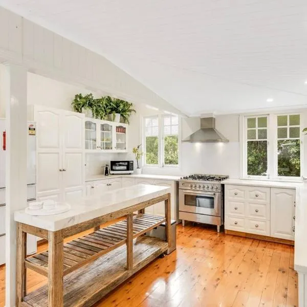 Historic Charm & Elegance, Near Grammar!, hotel v destinaci Toowoomba