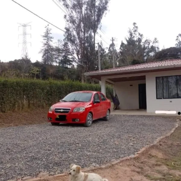 casa de campo la fresita、Jenesanoのホテル