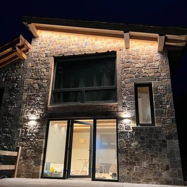 El Gallinero de Tiago, hotel in Lebena