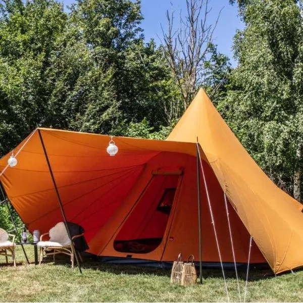 Ingerichte de Waard tent voor 2 personen, hotel v destinaci Zwiggelte