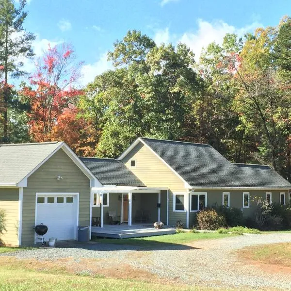 Montfair Resort Farm, hotel v destinaci Crozet