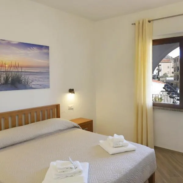 Casa via Pascoli, hotel em Arzachena