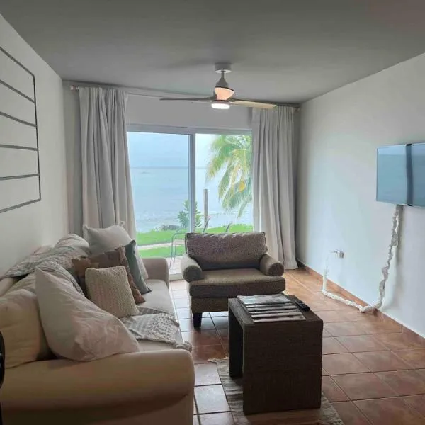 Beachfront Luxury Apartment, hotel in Aguada