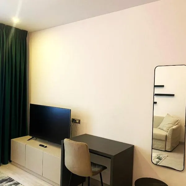 YamaLuxe Studio - Cozy & Stylish With Many Facilities, hotel v mestu Berceni