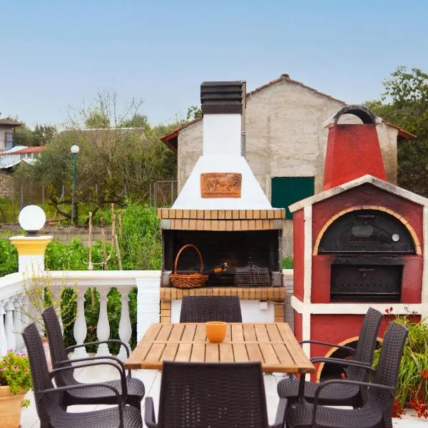 Loutra Holiday House, ξενοδοχείο σε Petrití