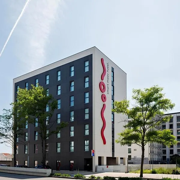 Moov Hotel Porto Norte, hotel em Porto