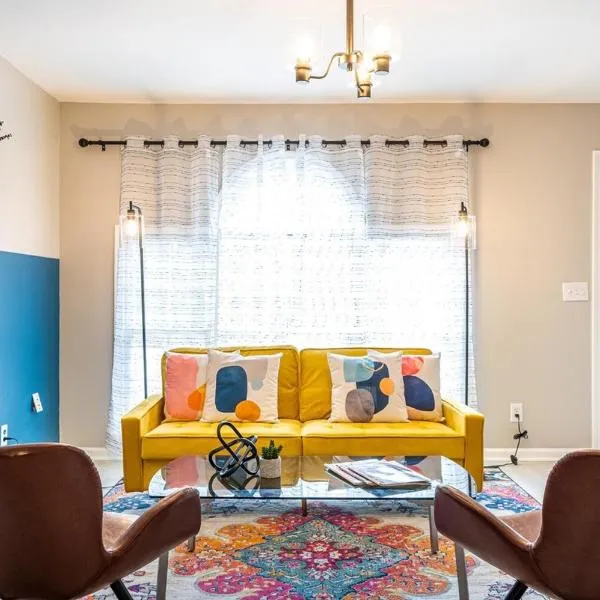 NEW ENTIRE PLACE Cozy QUIET 2B2B TOWNHOUSE SP1267, hotel in Norcross