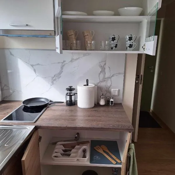 Nadmar hostel apartment nr.5, hotel in Kuressaare