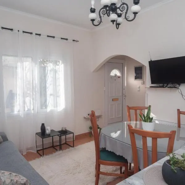 Alonaki home 1, Hotel in Karlovasi