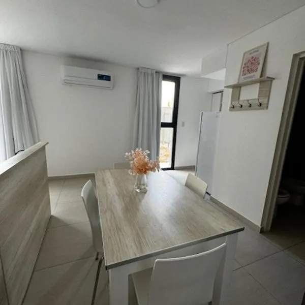 Departamentos y monoambientes Santiago 115, hotel u gradu Neuquén