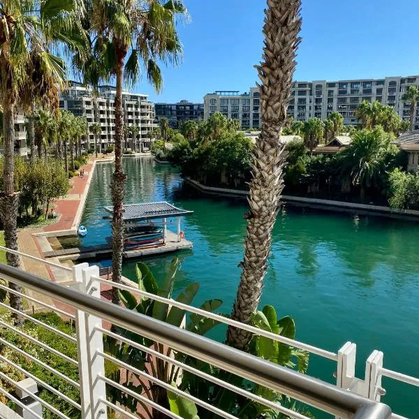 Modern, beautiful 1 bed with views -V&A Waterfront, Hotel in Kapstadt