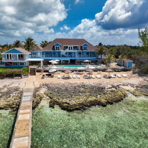 Cobalt Coast Resort, hotel in West Bay