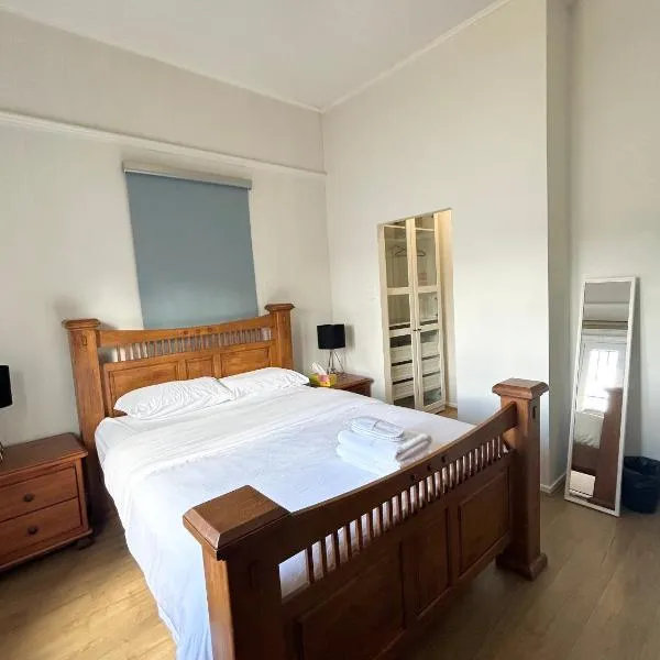 26 Gladstone Rd Highgate Hill, hotel v destinaci Brisbane