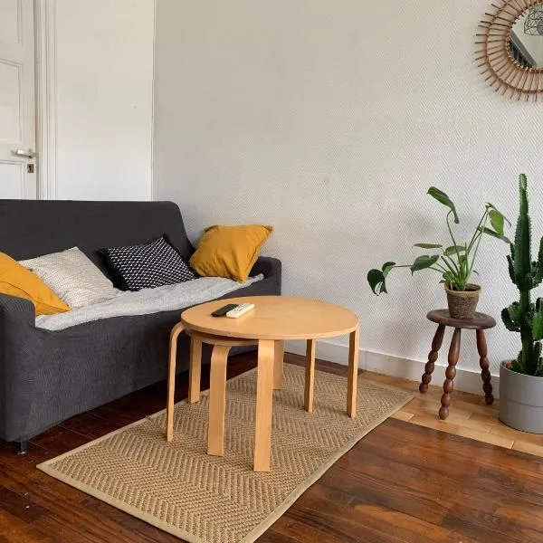 Joli logement rénové proche centre-ville, hotel v destinaci Brest