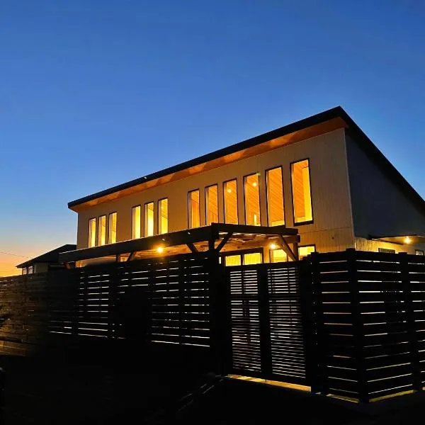 PRIVATE VILLA 凪, hotel u gradu Funakata