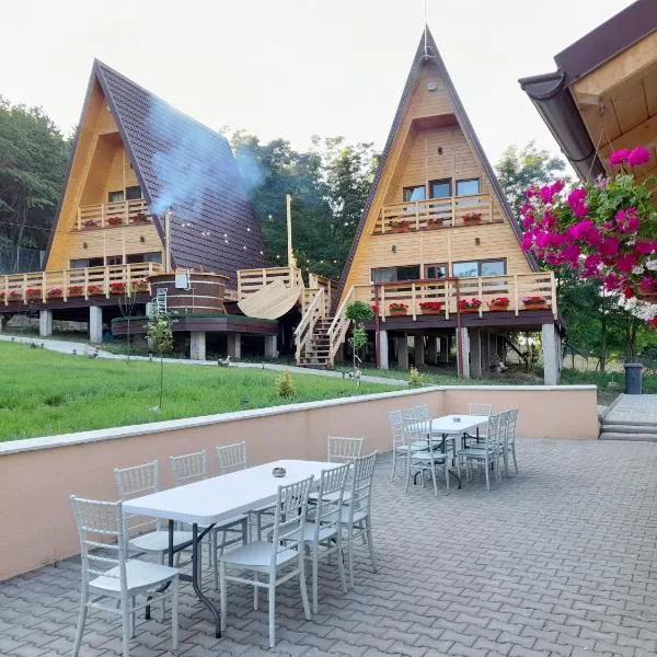 A&T Harmony Land, hotel in Tîrgu Neamţ