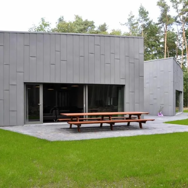 Twinstone Lodge, hotel v destinaci Genk
