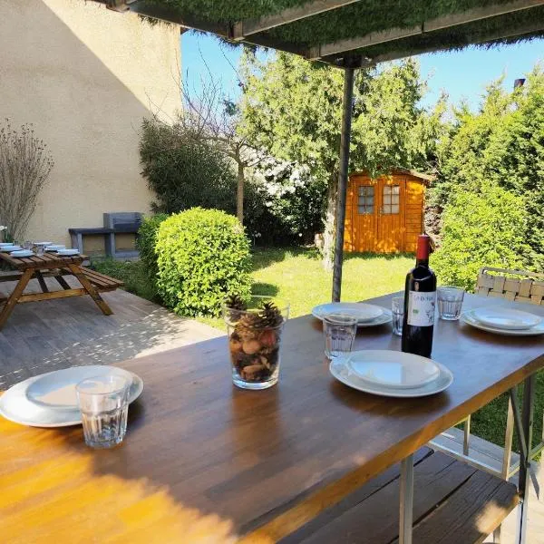 Le PATIO GARONNE maison 6 personnes, climatisé, Netflix, מלון בפורטה-סור-גארון