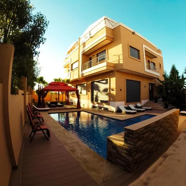 Villa Riad Arabic House Pool & Spa, hotel v Marrákéši