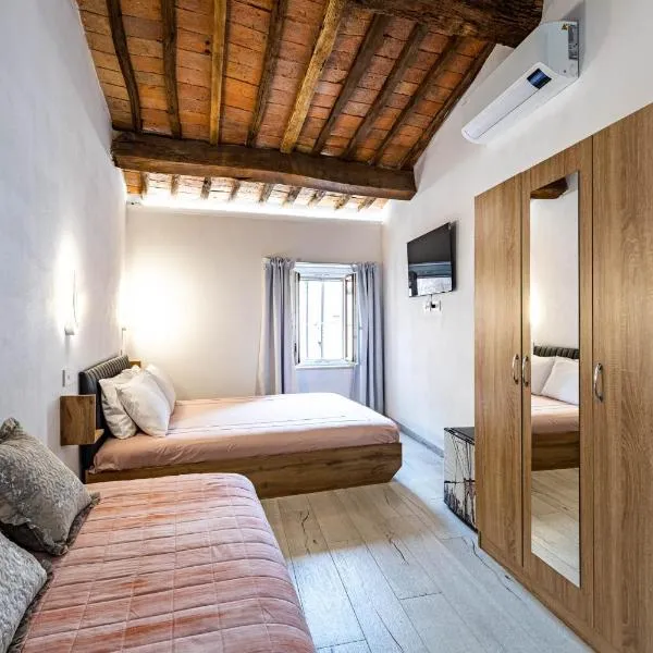 Room Rent Morrona, hotell i Terricciola