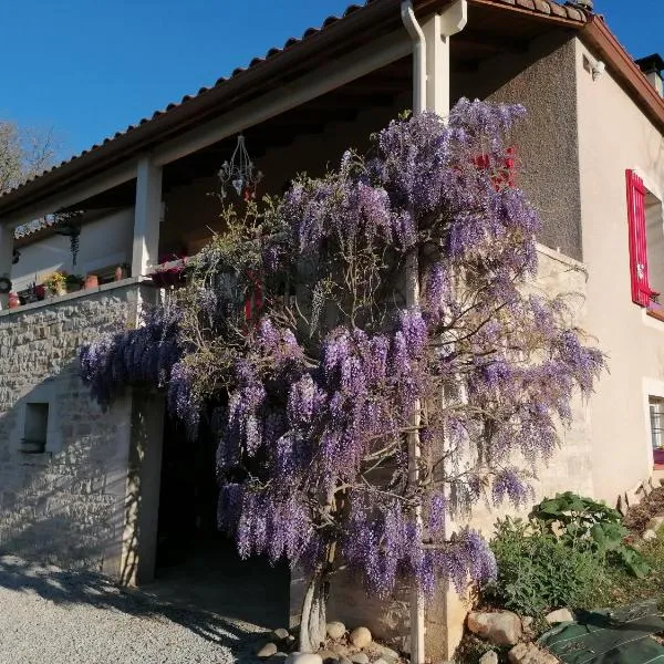 Le COLOMBIE GOULEME, hotel v destinaci Concorès