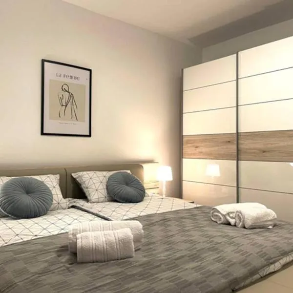 Apartman Neva ,prostrani stan u blizini mora, hotel in Pula