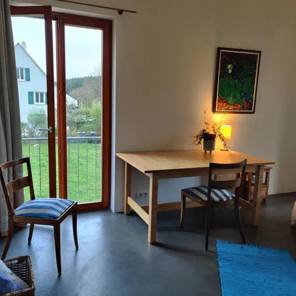 Petit nid en Alsace studio indépendant avec salle de douche privative, מלון בLeymen