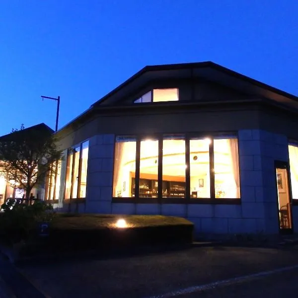 Forest Villa YUMESUZU the Closest Accommodation to the Metasequoia Tree-lined Avenue, hotel v destinaci Takashima