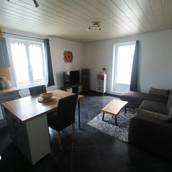 Logement au coeur de l'Auvergne, hotel v destinaci Lorlanges