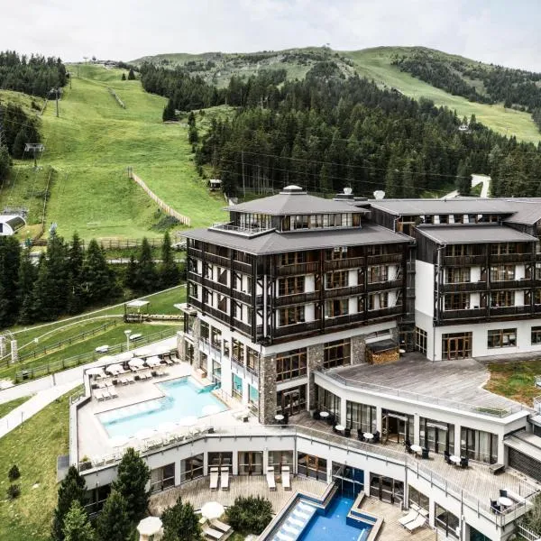 Falkensteiner Aktiv & Familienhotel Cristallo Superior, hotel di Katschberghöhe