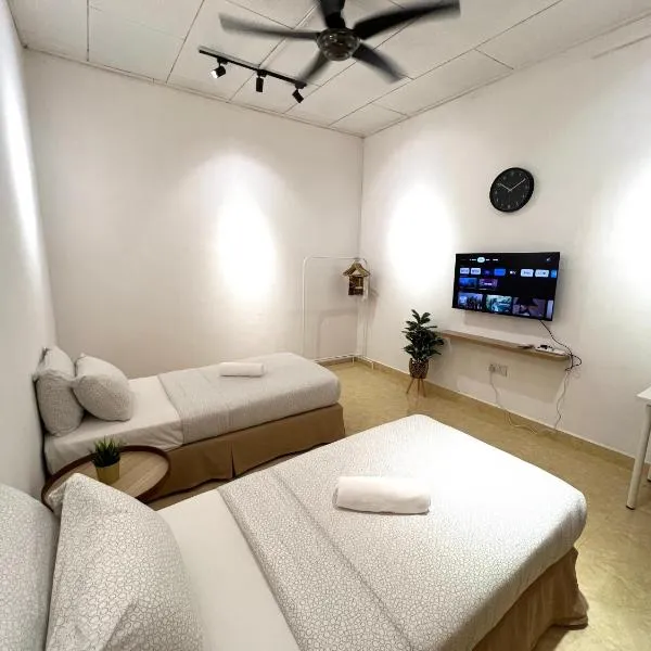 KicauanStudio#2 at Kuala Berang for 2Pax - Free Netflix & Wifi, hotel v destinaci Kuala Berang