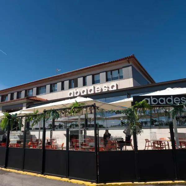 Restaurante Hotel Abadesa, khách sạn ở Villagonzalo-Pedernales