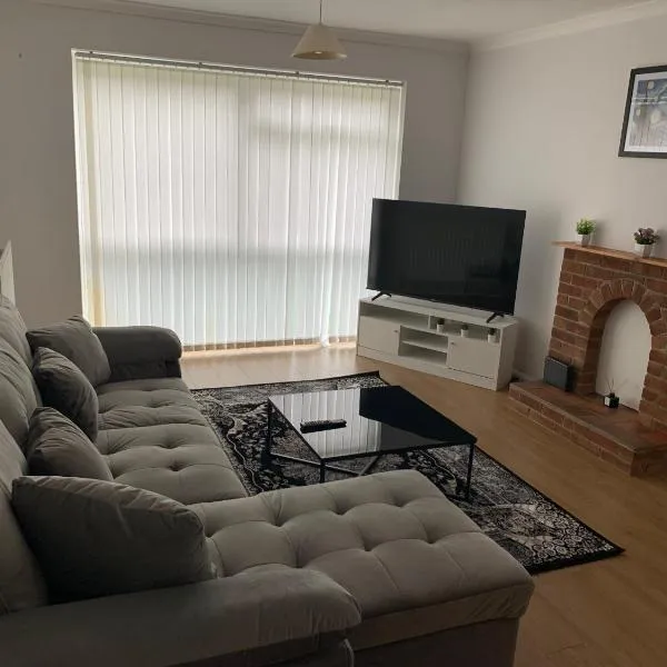 1 Bedroom Flat Apartment Bromley with Free Parking, khách sạn ở Bromley