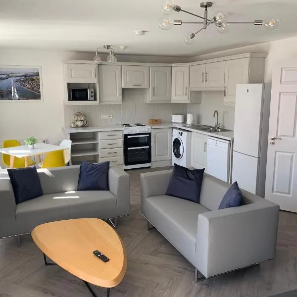Town Center Beautiful 2 Bed Apartment, hotell sihtkohas Kinsale