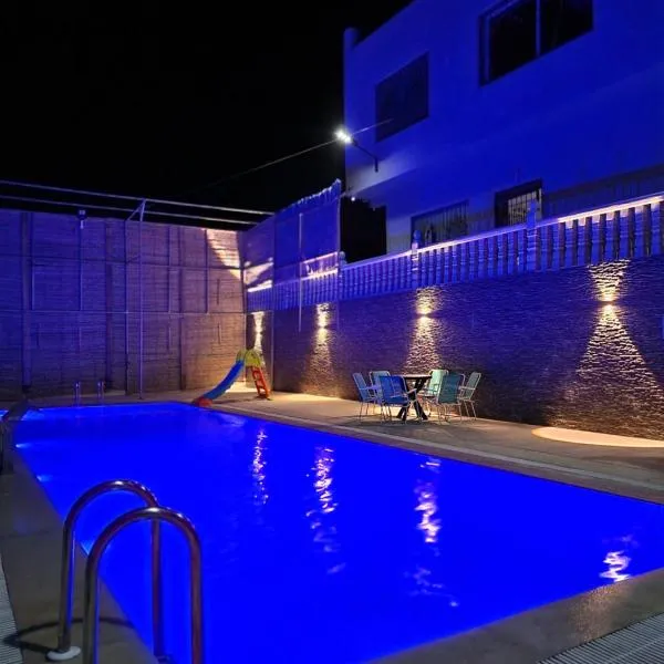 Amazing Villa With Large Private Swimming Pool, hotel em Tânger