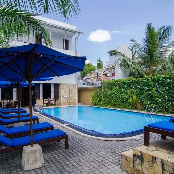 St.Lachlan Hotel & Suites, hotell i Negombo