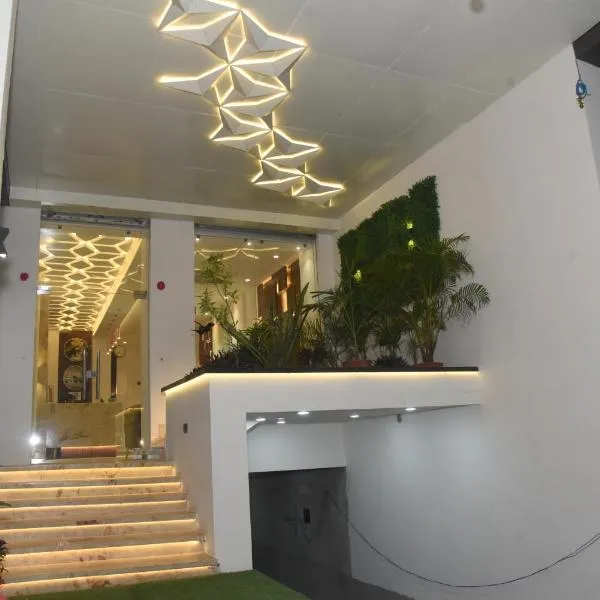 HOTEL LAWANG SIGNAGE, khách sạn ở Deoghar