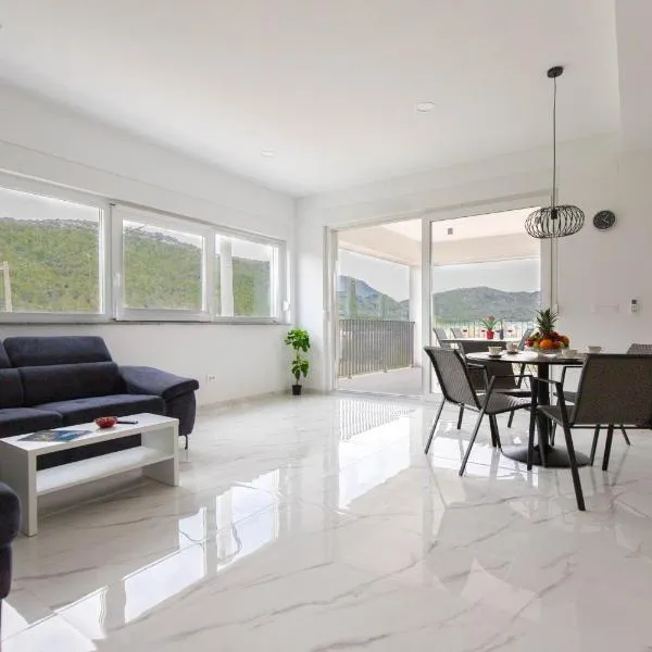 House Bartulovic -Lucia Apartment with sea view, hotel v destinaci Ston