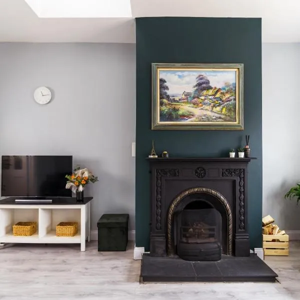 Dublin Airport Homestay, מלון בדבלין
