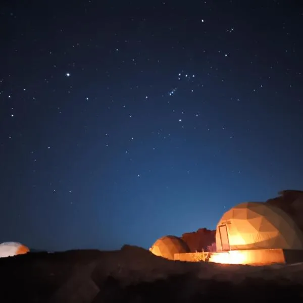 Bright stars rum camp, hotel em Al Ḩumaymah al Jadīdah