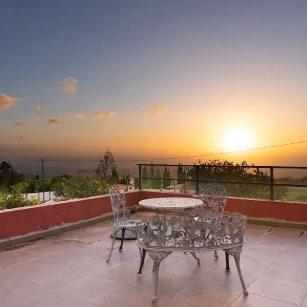 Casa con terraza en Tajuya, hotel v destinaci El Paso