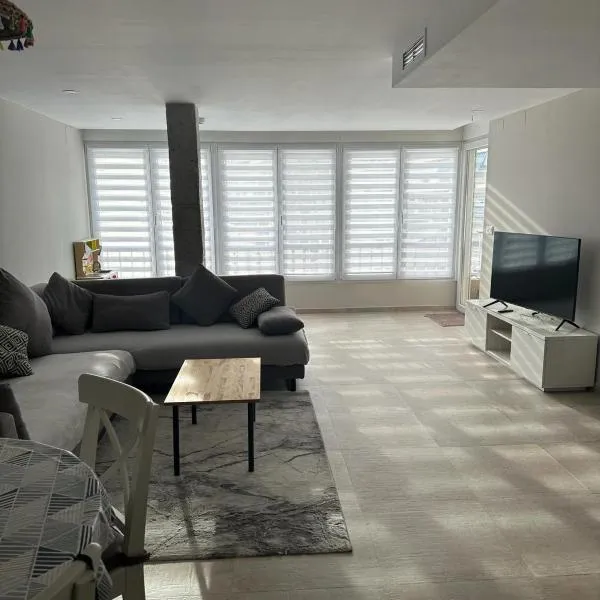 Acogedor Bungalow - Club del Mar，位于阿利坎特的酒店