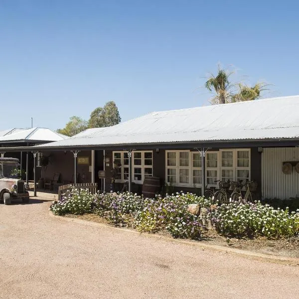 Saltbush Retreat, hotelli kohteessa Longreach