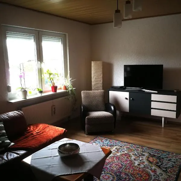 Ferienwohnung mit Balkon 1.OG, hotel en Neustadt - Coburg