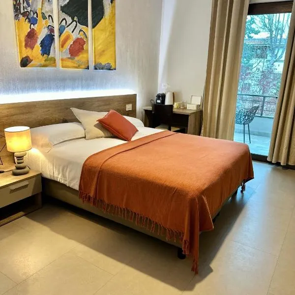 Civico 29 rooms, hotel v destinaci Peschiera del Garda