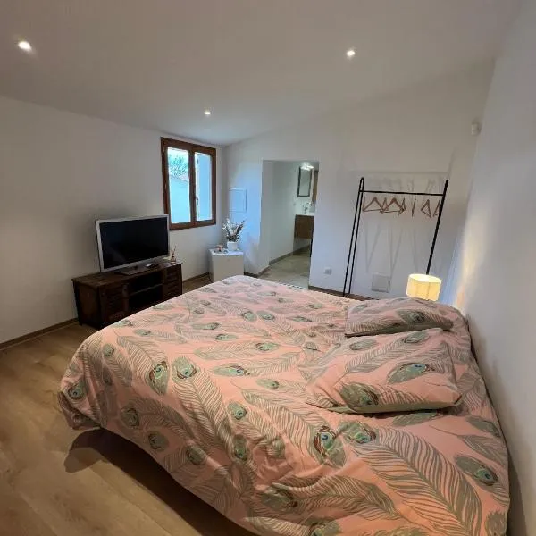 Le Cabanon de Pépé, hotel v destinácii Mane